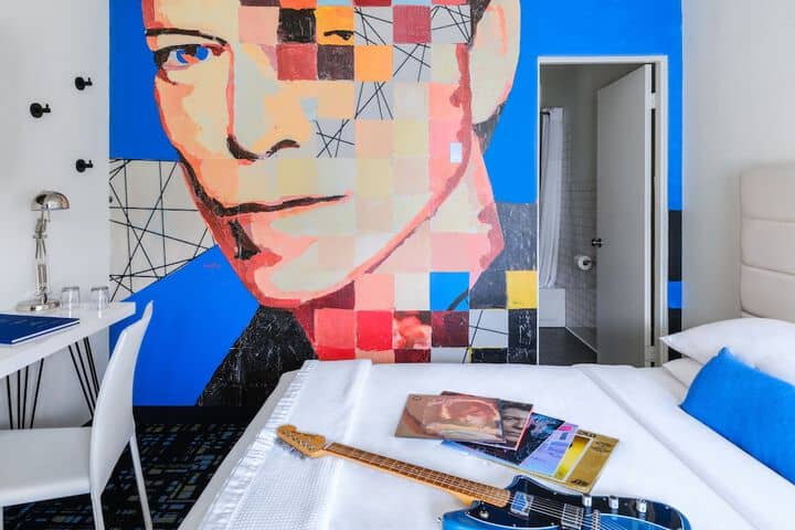 Room 12 of 28