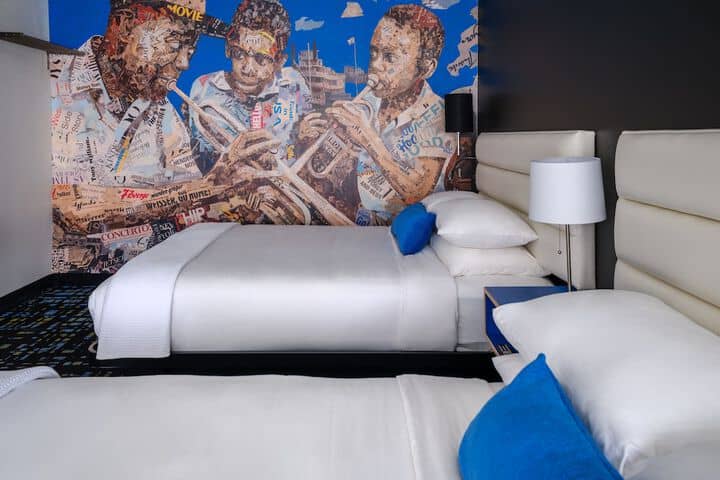 Room 4 of 28
