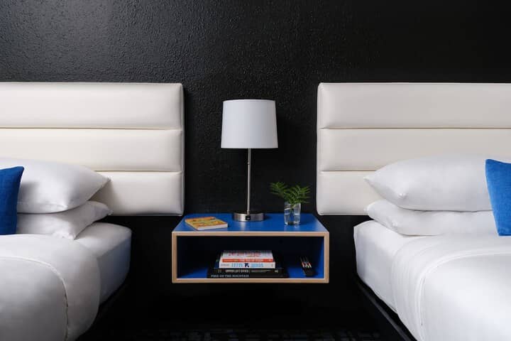 Room 3 of 28